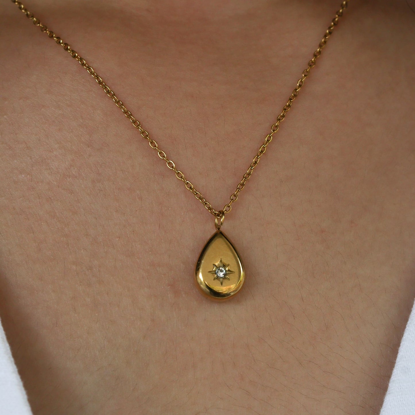 Celia Teardrop Pendant Necklace - HLN002