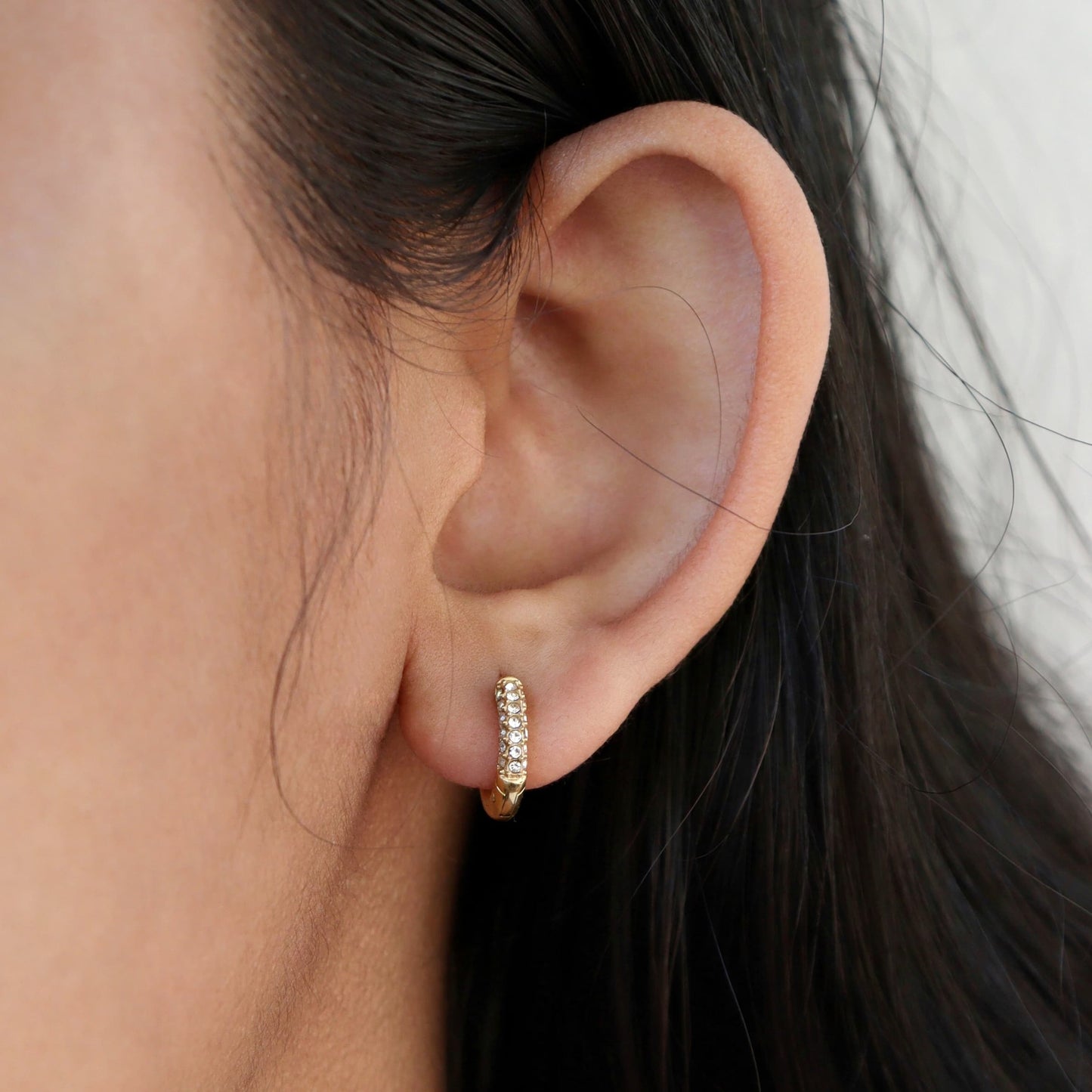 Shia Huggie Earrings - HLE004