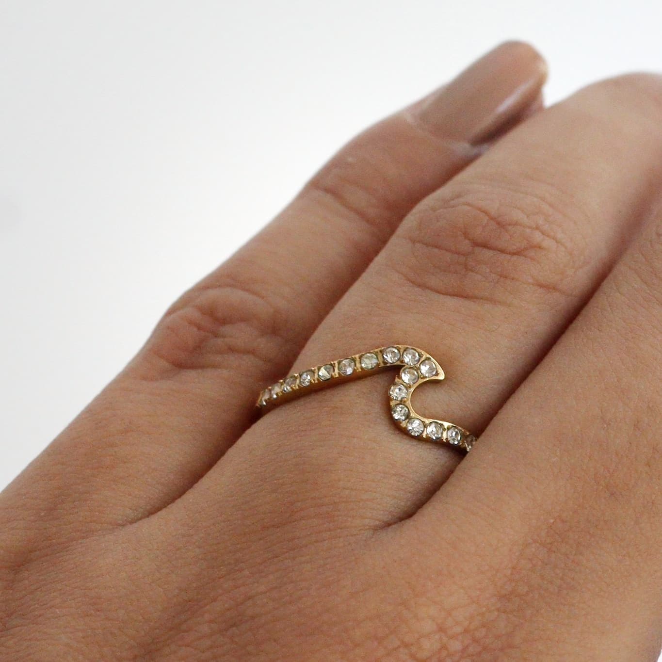 Nami Wave Ring - HLR006